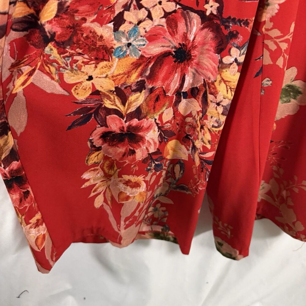 Beige by ECI Jumpsuit Women's Medium Red Floral V-Neck Belted Wide Leg - Picture 5 of 13
